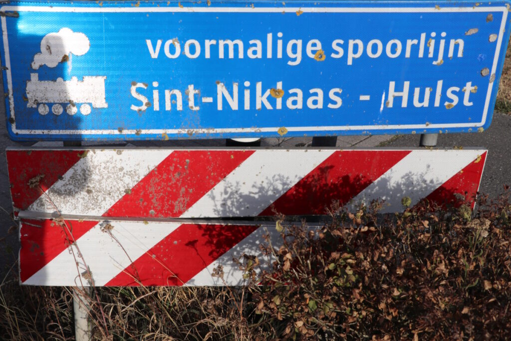 The former railway line between Hulst and Sint-Niklaas Sign